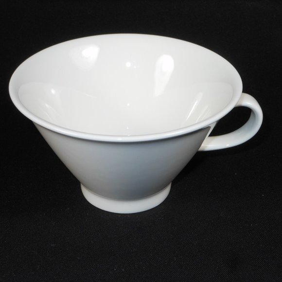 2 footed tea cups. ARABIA FINDLAND HARLEKIN - Picture 3 of 5